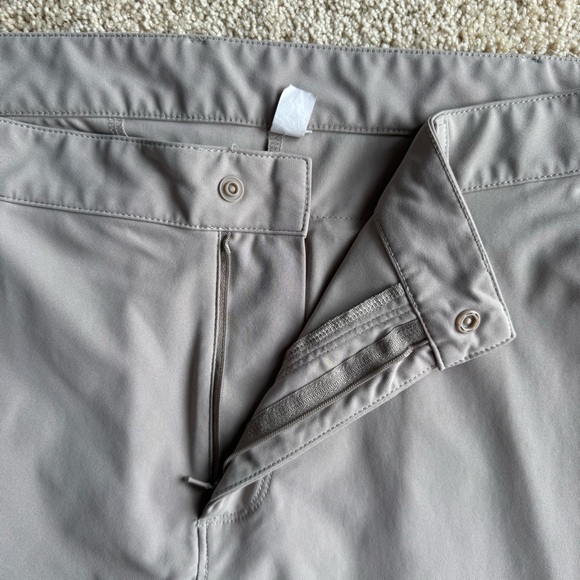 Fabletics Men’s Gray Performance Pants 35x30 Athletic Golf Stretch Lightweight - Picture 3 of 11